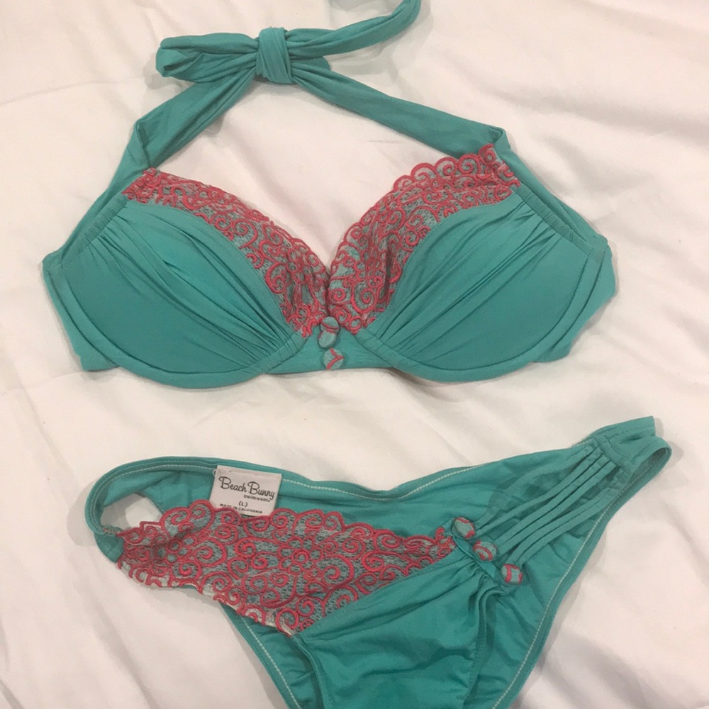 BEACH BUNNY underwire bikini